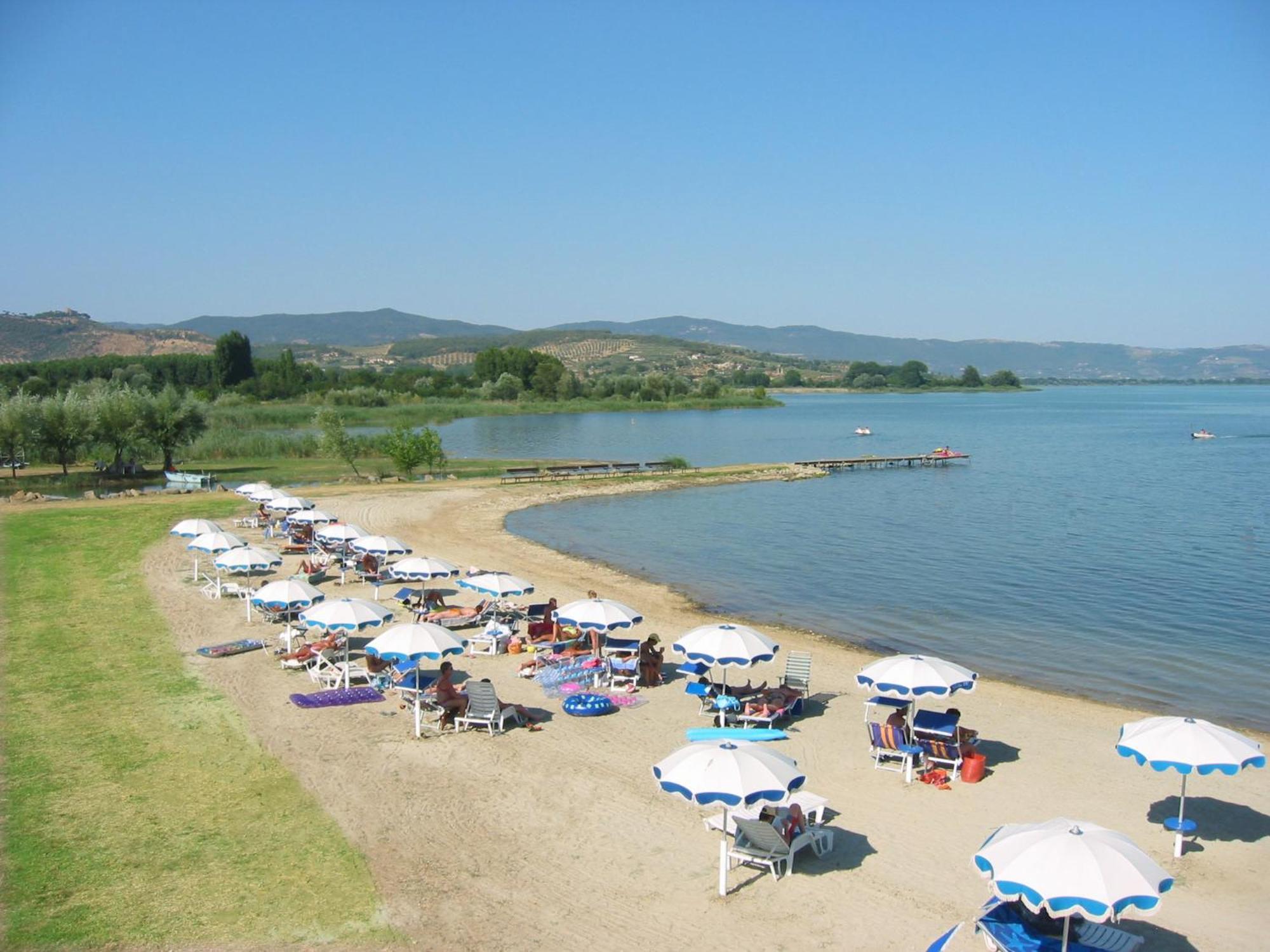 Camping Badiaccia Village Castiglione del Lago Exterior photo