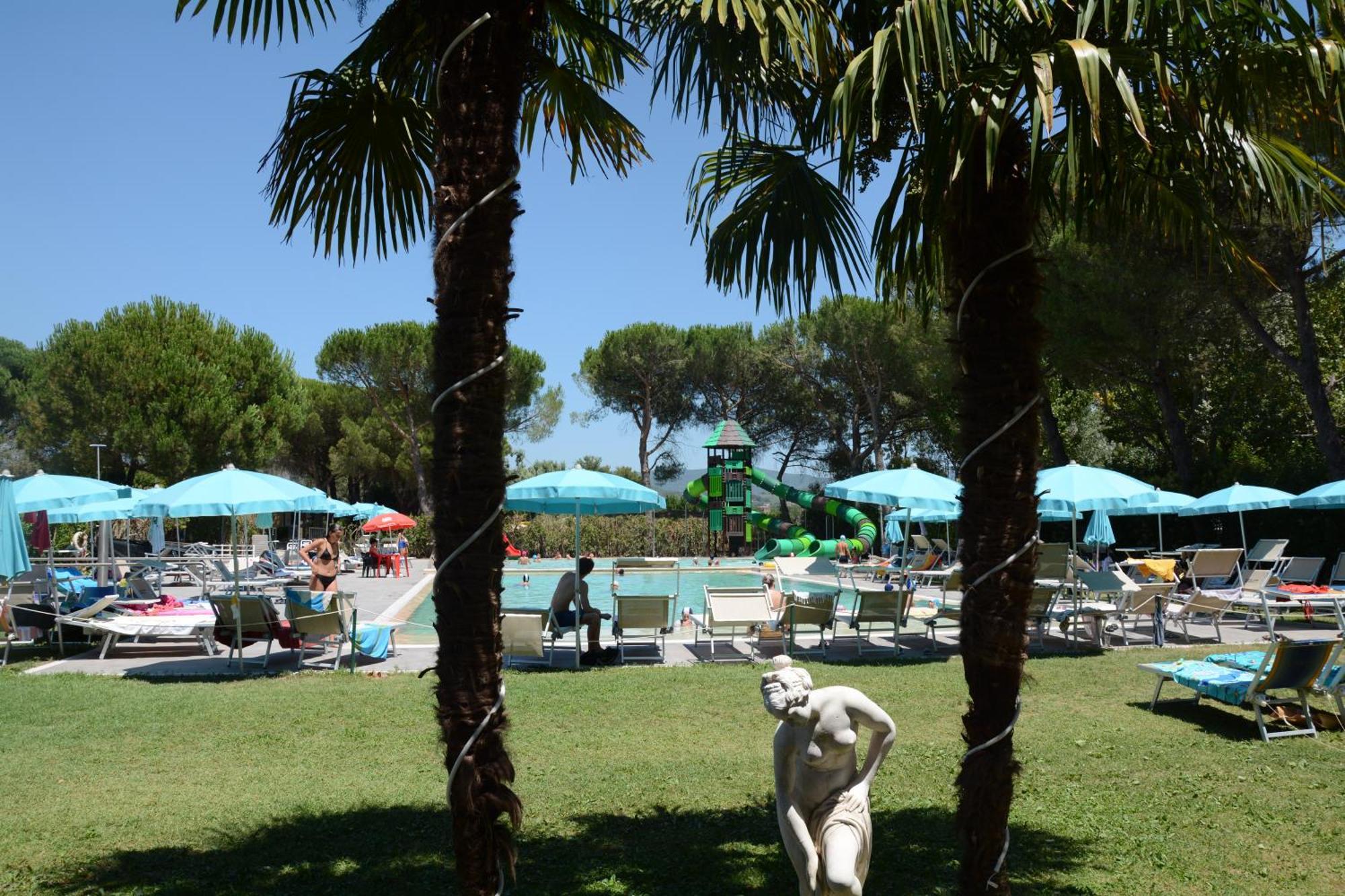 Camping Badiaccia Village Castiglione del Lago Exterior photo